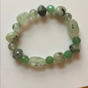 Pretty green stone fashion bracelet.